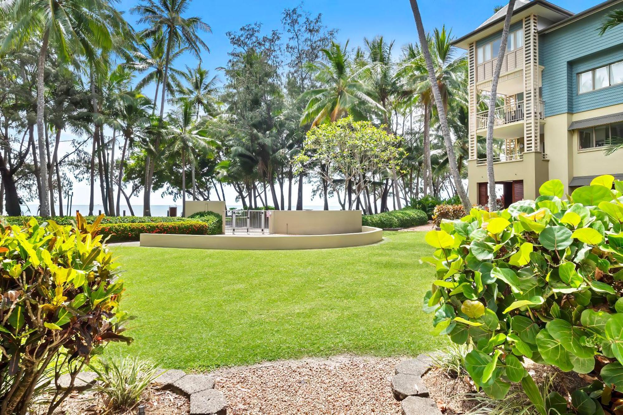 Amphora Laleuca Apartments Palm Cove Room photo