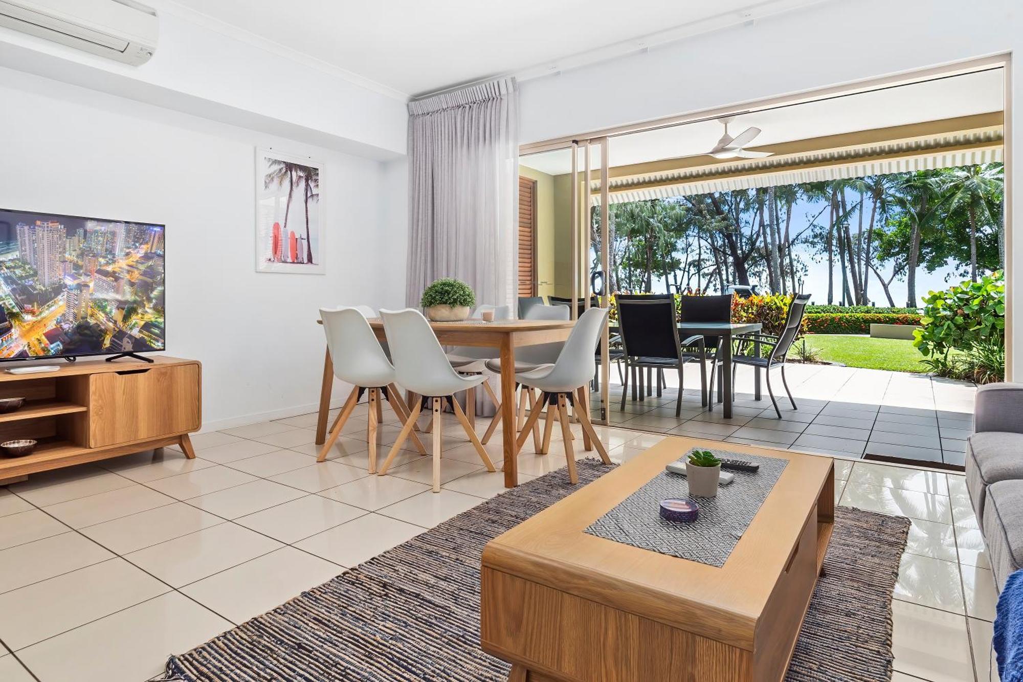 Amphora Laleuca Apartments Palm Cove Room photo